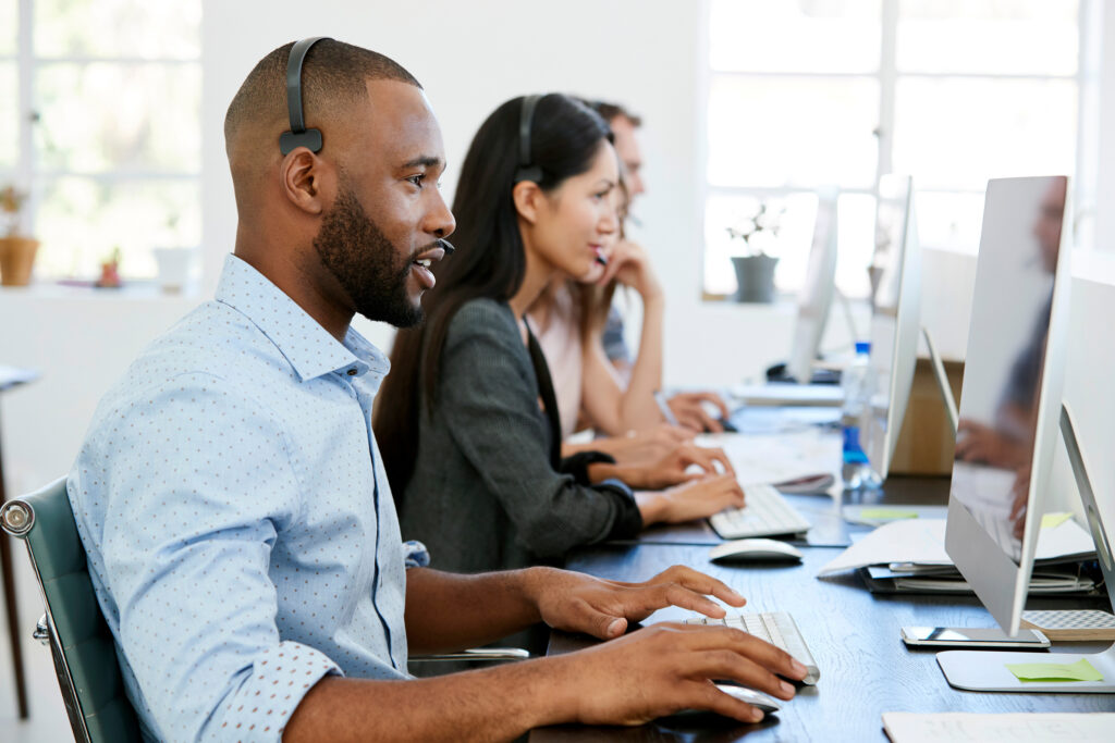 Personnes au bureau