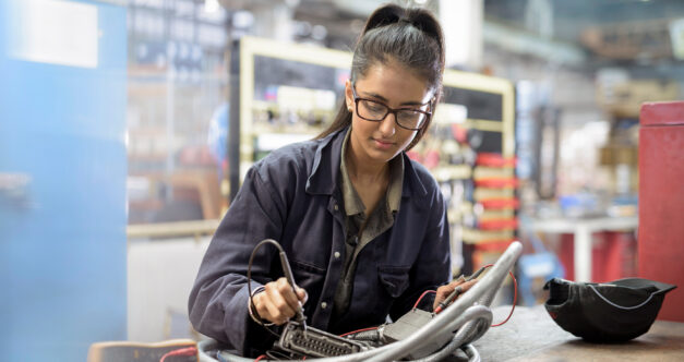 Femme en train de travailler